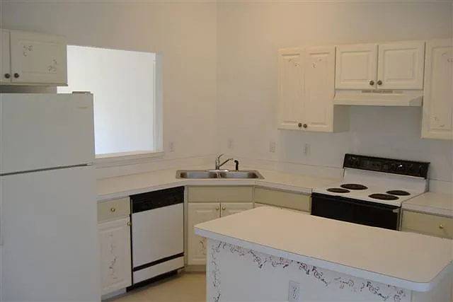 2429 Abalone Blvd — Photo 3