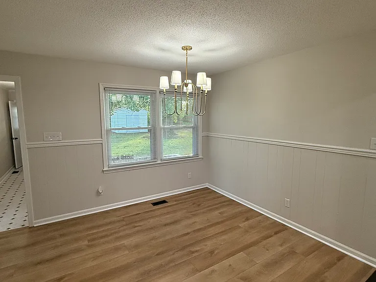 840 Mills Rd — Photo 8
