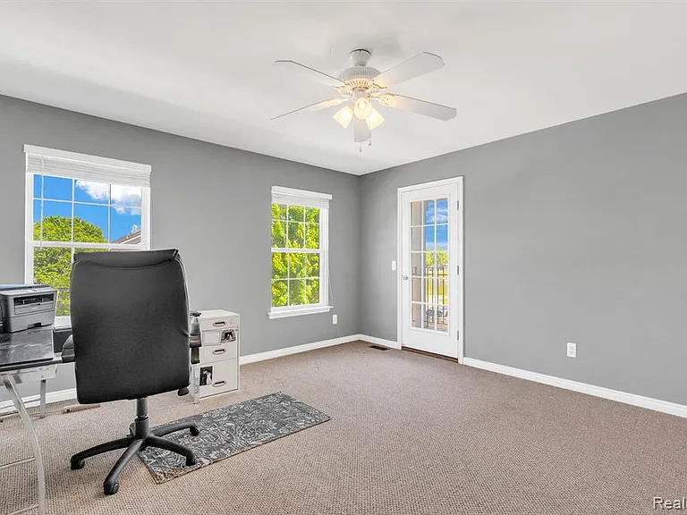 42682 Park Crescent Dr — Photo 32