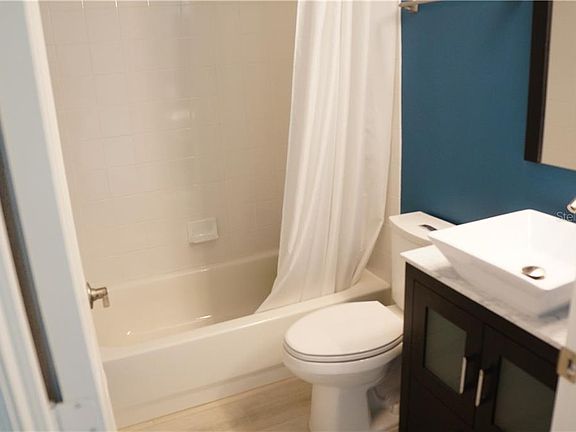 5th image of 8350 Wingate Dr Unit 912