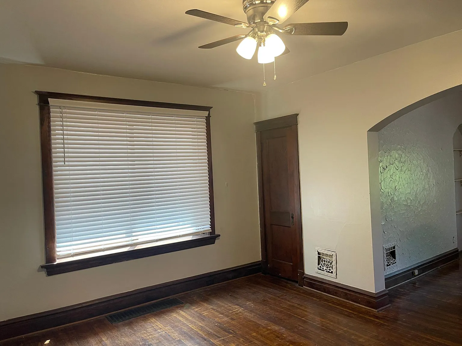 2 bed, 950 sqft, $1,150 — Photo 4