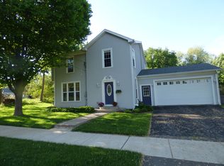301 W South St, Creston, IL 60113