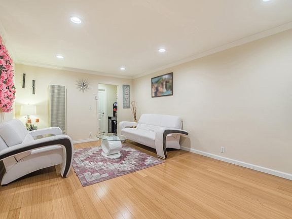 3rd image of 3220 Altura Ave APT 232