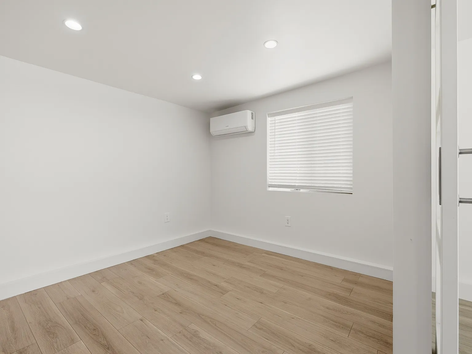 1 bed, 600 sqft, $2,100 — Photo 3
