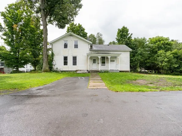 68 Bridge St, Carthage, NY 13619