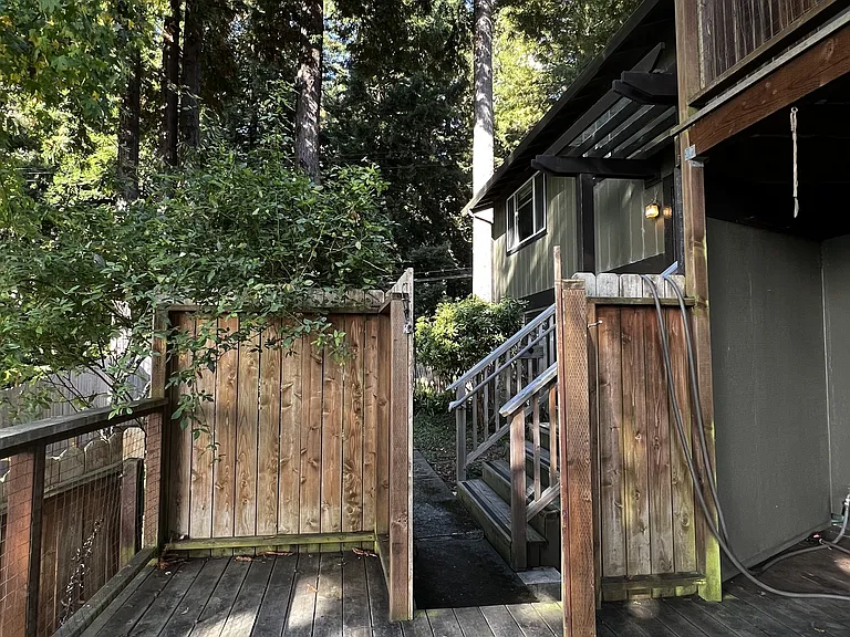 711 Fickle Hill Rd #B — Photo 2