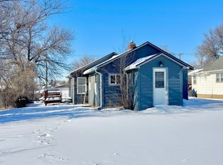 406 S Main St, Bowman, ND 58623