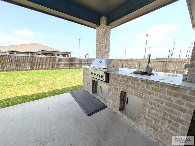 2602 Martell St — Photo 21