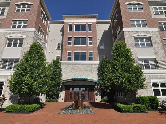 Tremont Road Main Entrance