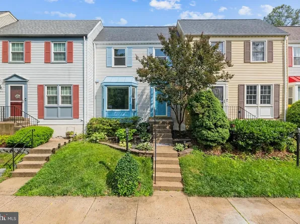 2960 Oakleigh Ln, Oakton, VA 22124