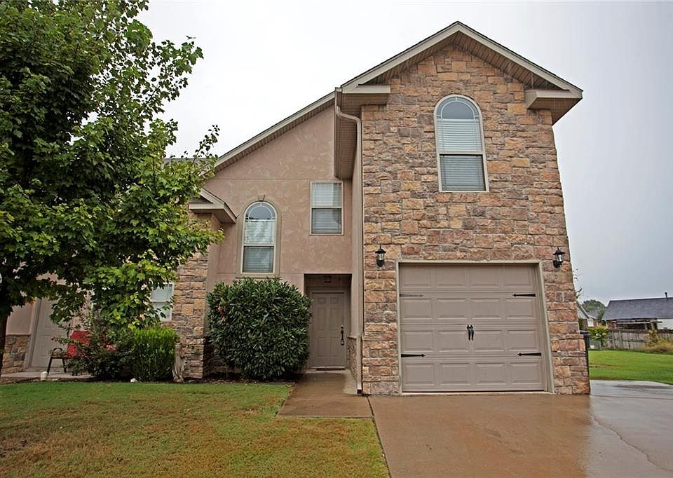 1st image of 2420 S 15th Pl