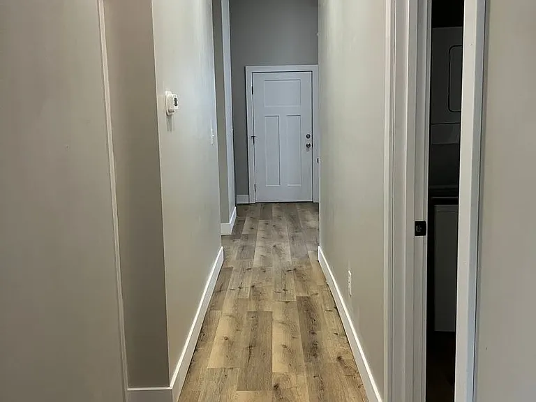 1915 Poplar St — Photo 11