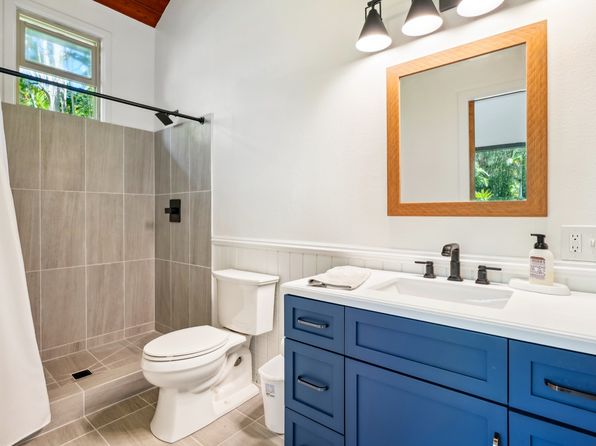 4631 Kahiliholo Rd, Kilauea, HI 96754