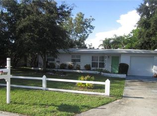 2766 Lyle St, Sarasota, FL 34237