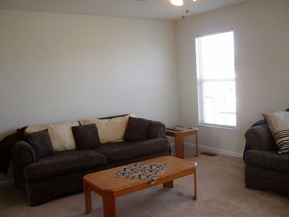 5th image of 260 Kentshire Dr