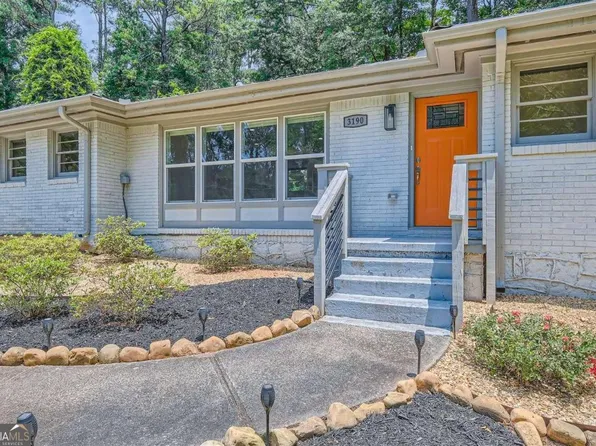 3190 Pinehill Dr, Decatur, GA 30032