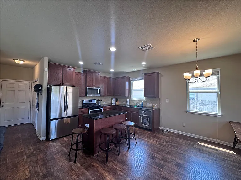 321 Callahan Ln — Photo 11