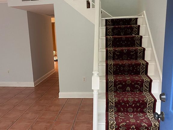 4th image of 212 Belmont Rd #212