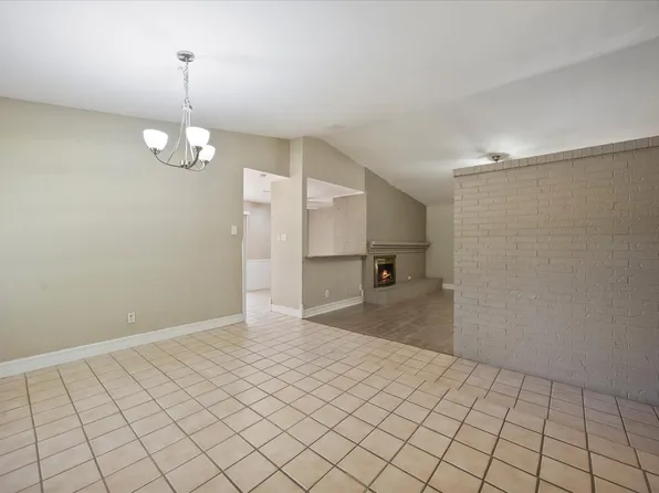 2413 Village Green Dr, Garland, TX 75044