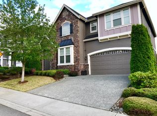 905 S 38th Ct, Renton, WA 98055