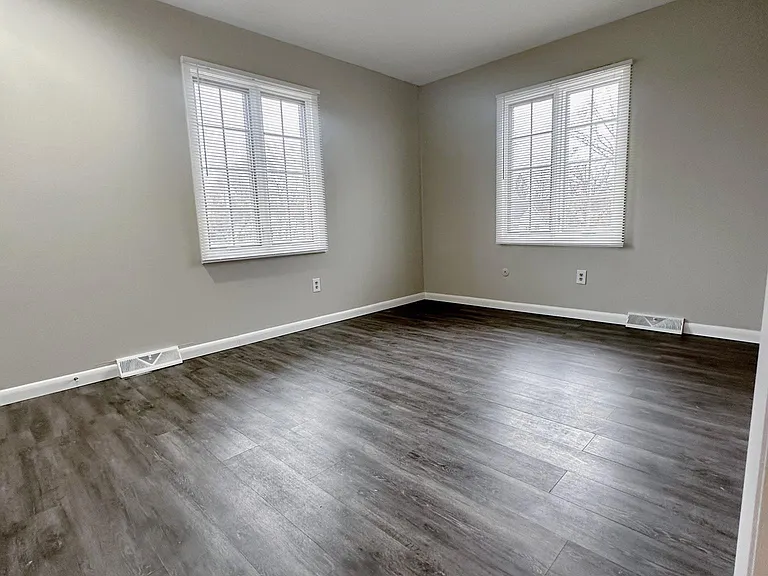 5729 Cresthaven Ln — Photo 9