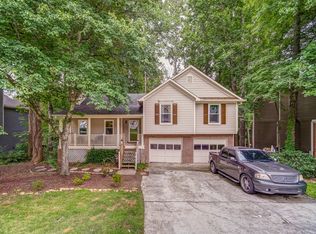 3353 Hickory Ln, Powder Springs, GA 30127