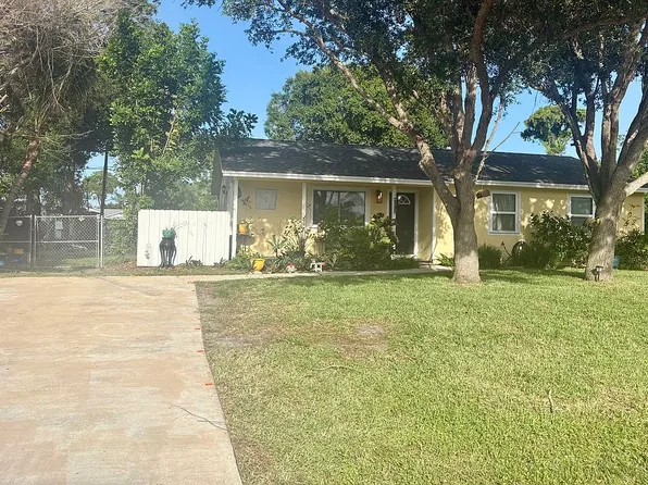 4702 Myrtle Dr, Fort Pierce, FL 34982
