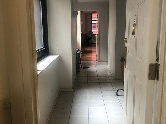 4th image of 330 S Michigan Ave APT 1613
