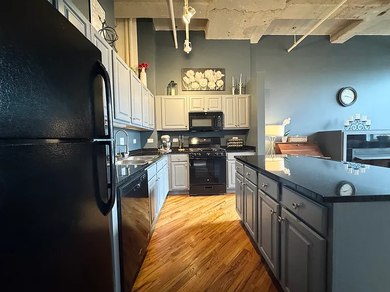 2107F Grand Ave #603F — Photo 7