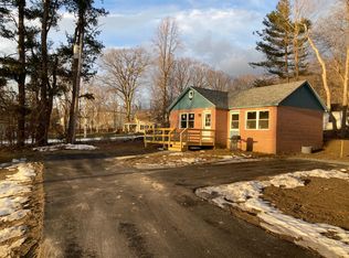 35 Skytop Dr #35, Bennington, VT 05201