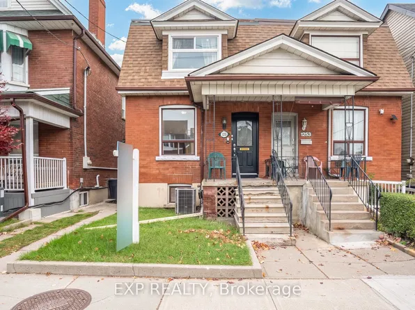 1255 Dufferin St, Toronto, ON M6H 4C2