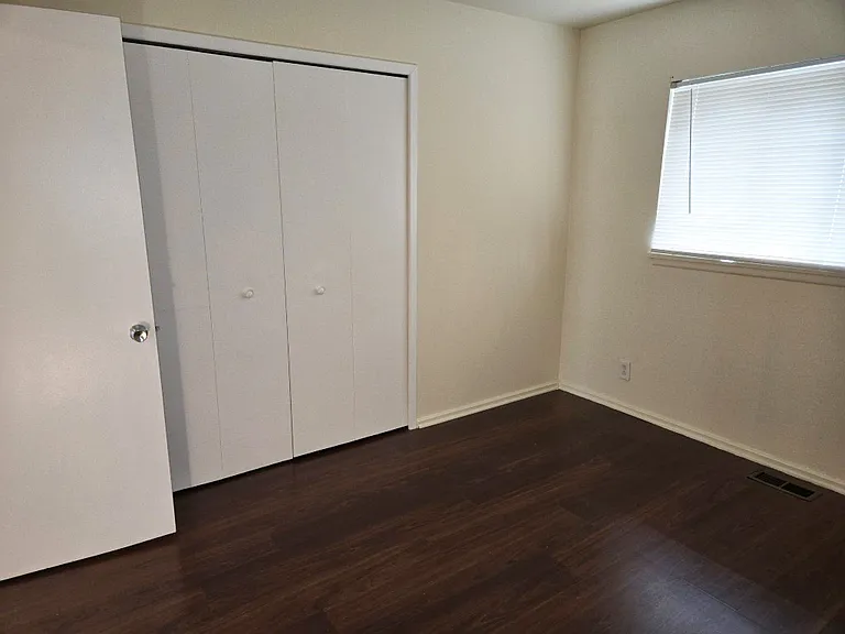755 Emmons Ave — Photo 11