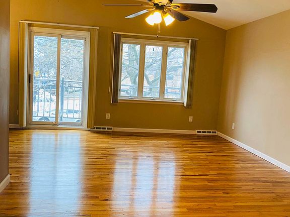 3rd image of 104 Ainsworth Ave #1