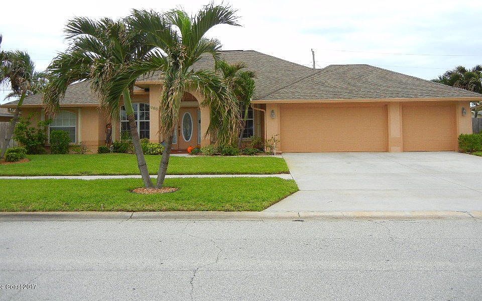 FRONT-3 CAR GARAGE