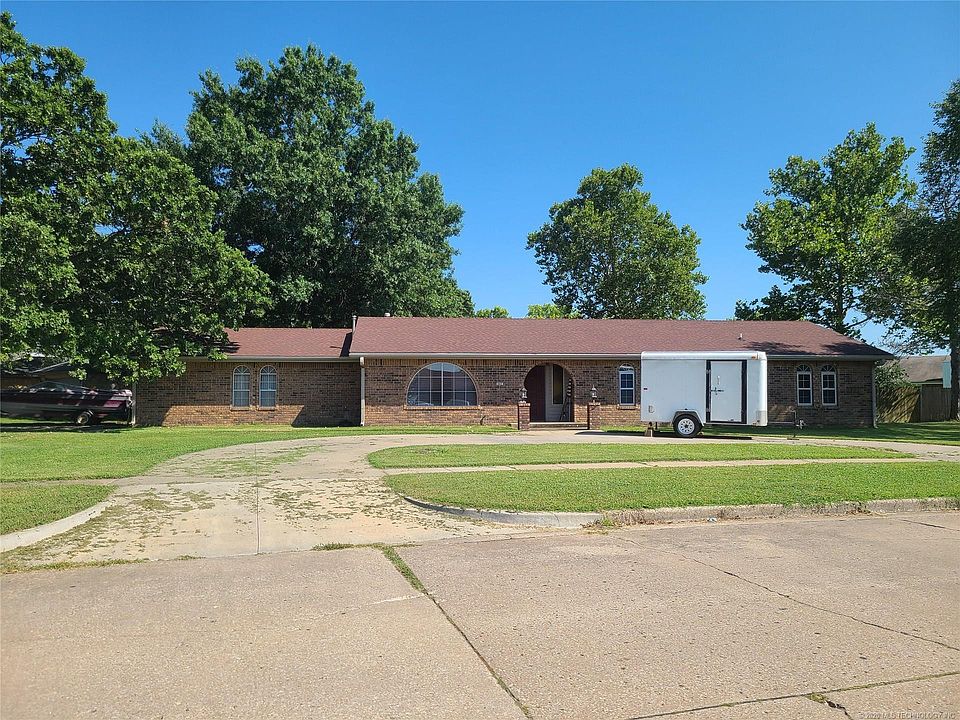 2nd image of 442 Sooner Park Rd