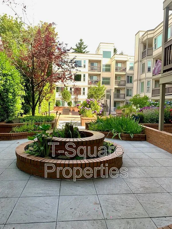 2 bed, 1.0 bath, 996 sqft, $2,150 — Photo 2