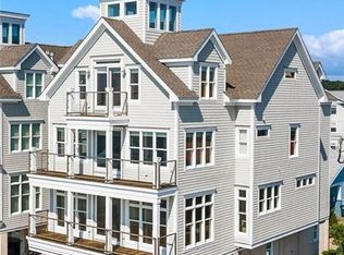 8 Laurel Ave, Milford, CT 06460