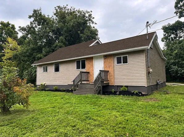 1821 E Shore Dr, Ithaca, NY 14850