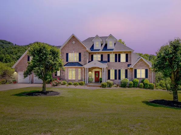 1038 Deer Harbour Rd, Bristol, TN 37620