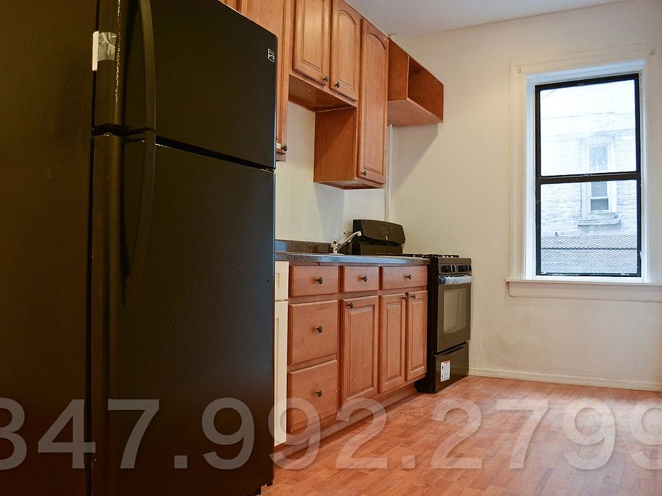 1st image of 560 Lincoln Pl APT B