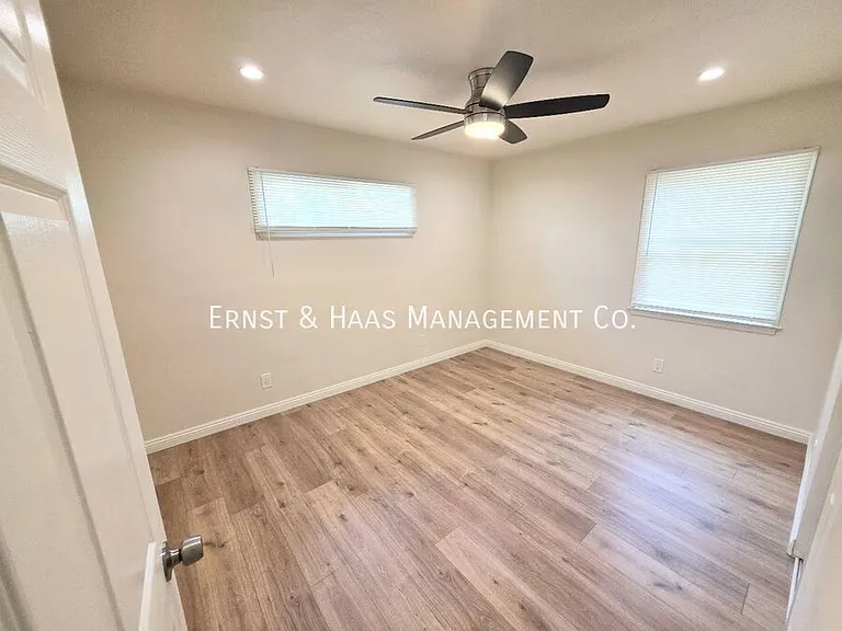 8459 Luxor St — Photo 8