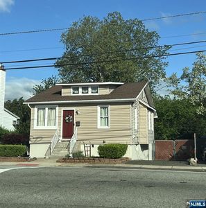 459 Riverside Ave, Lyndhurst, NJ, 07071