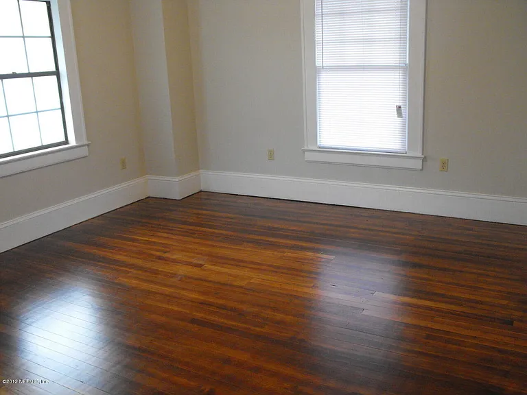 756 Stockton St — Photo 9