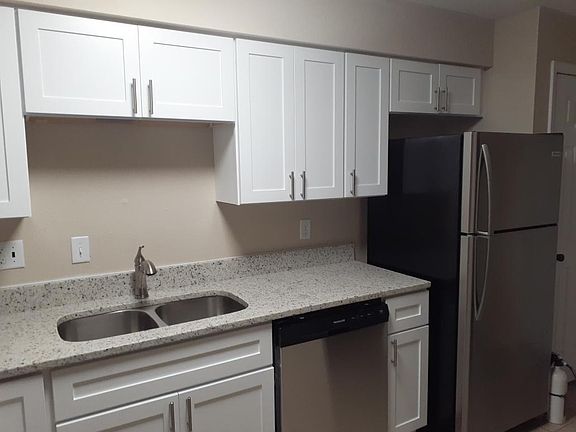 2nd image of 692 E North St #692