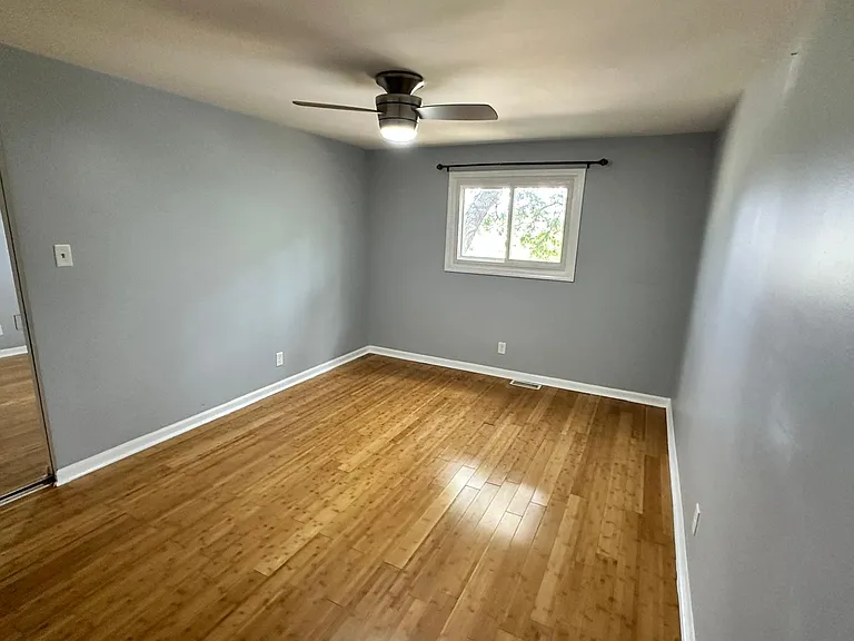 419 Providence Ct — Photo 6