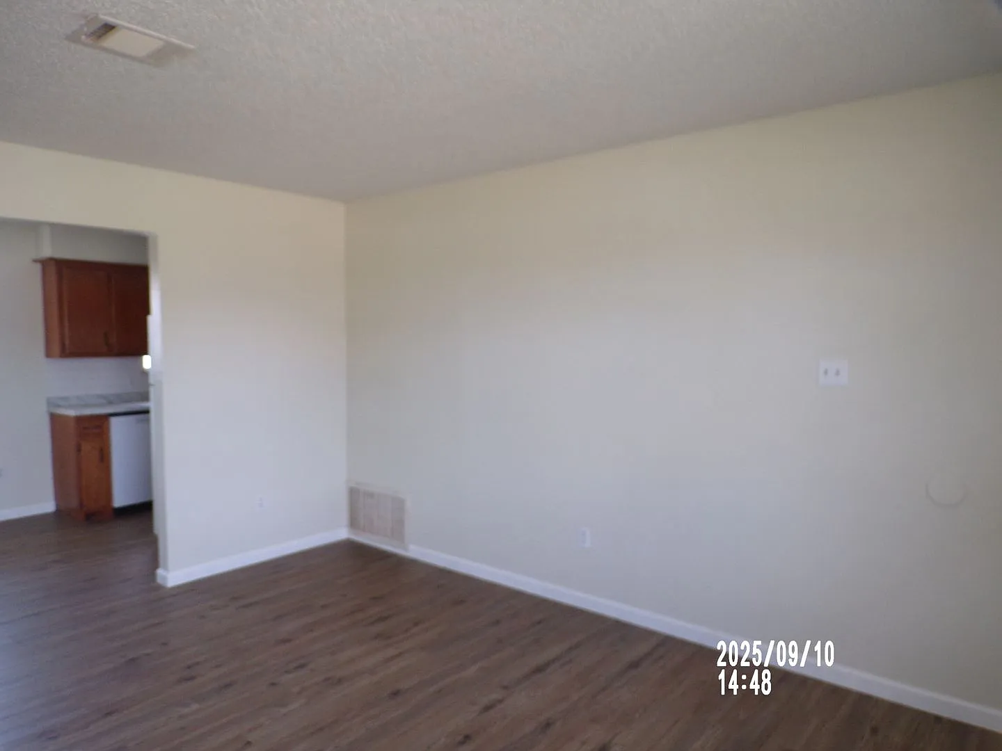 Great home close to Voch-tech, southwestern hospital and walmart market — Photo 2