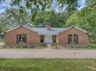 8202 Spring Valley Cir, Shreveport, LA 71107
