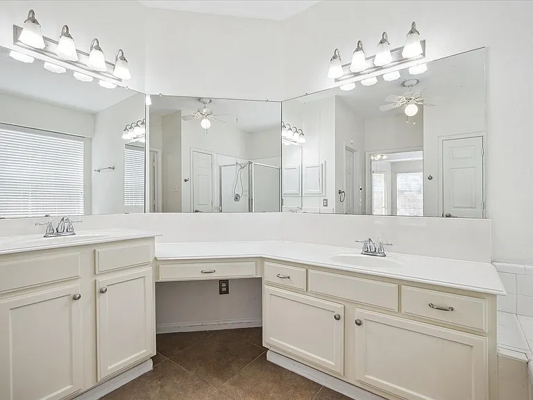 12831 Dove Point Ln — Photo 38