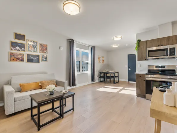 4205 Chestnut St #101, Philadelphia, PA 19104