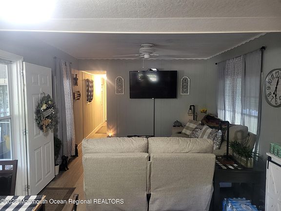 4th image of 61 Antonia Drive